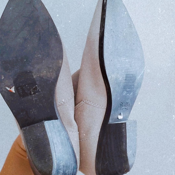 Ivory/silver and black booties - Picture 4 of 4